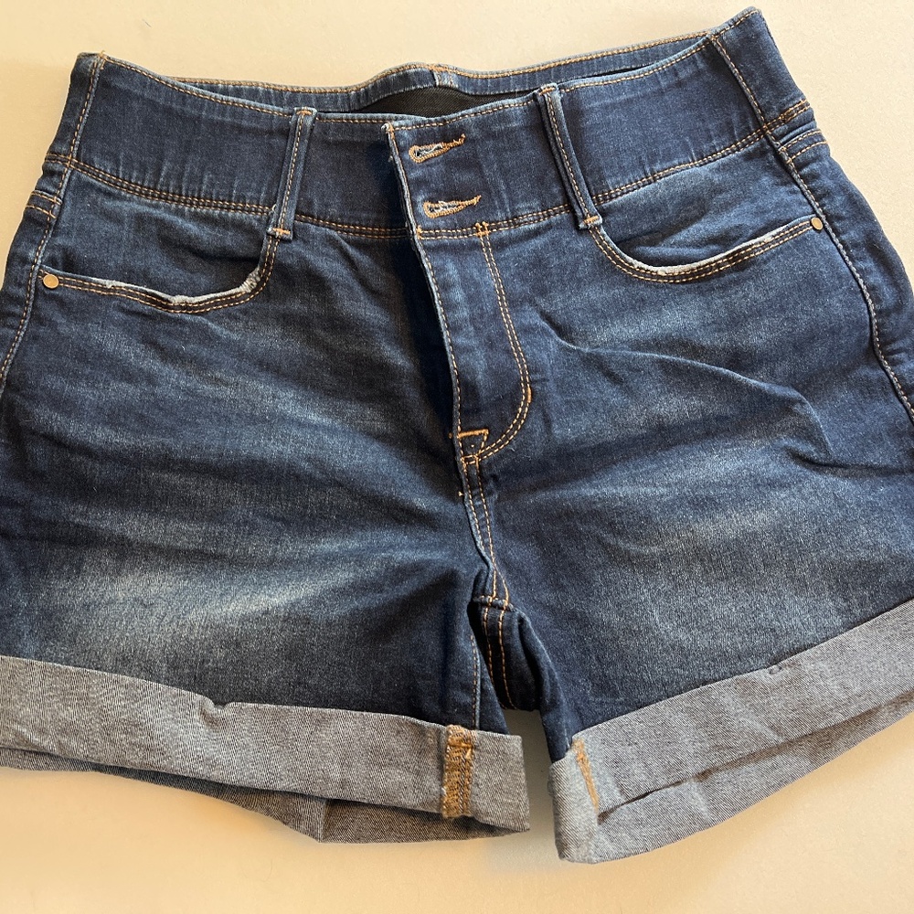 Apt 9 Midrise Tummy control Short